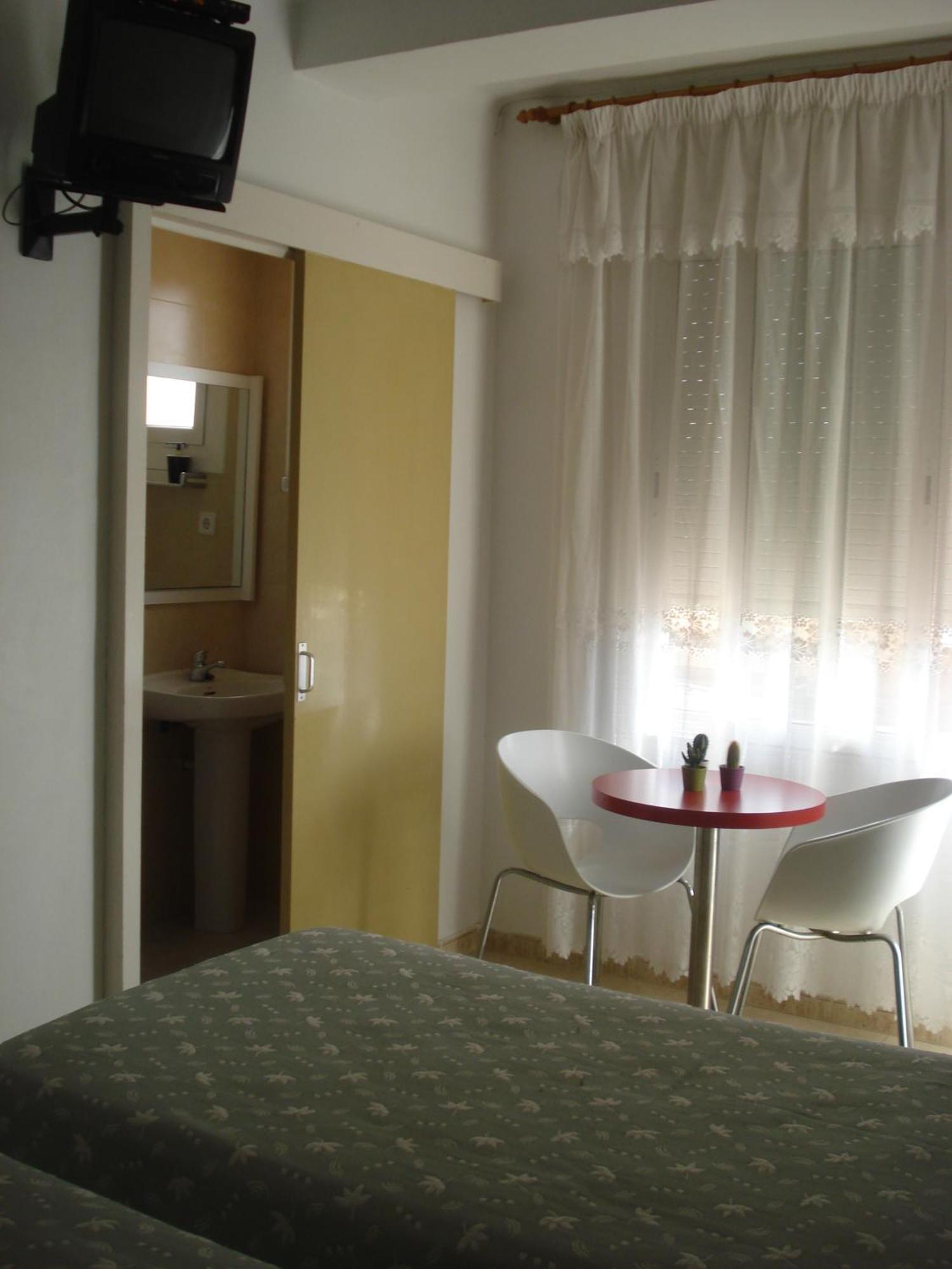 Hostal Margarita Pineda de Mar Pokoj fotografie